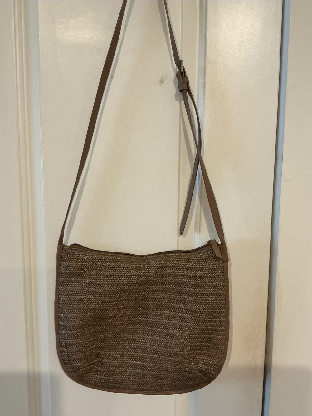 Vera Bradley Woven Straw Crossbody Bag with Embroidered Fish Accent - Brown - Picture 4 of 8